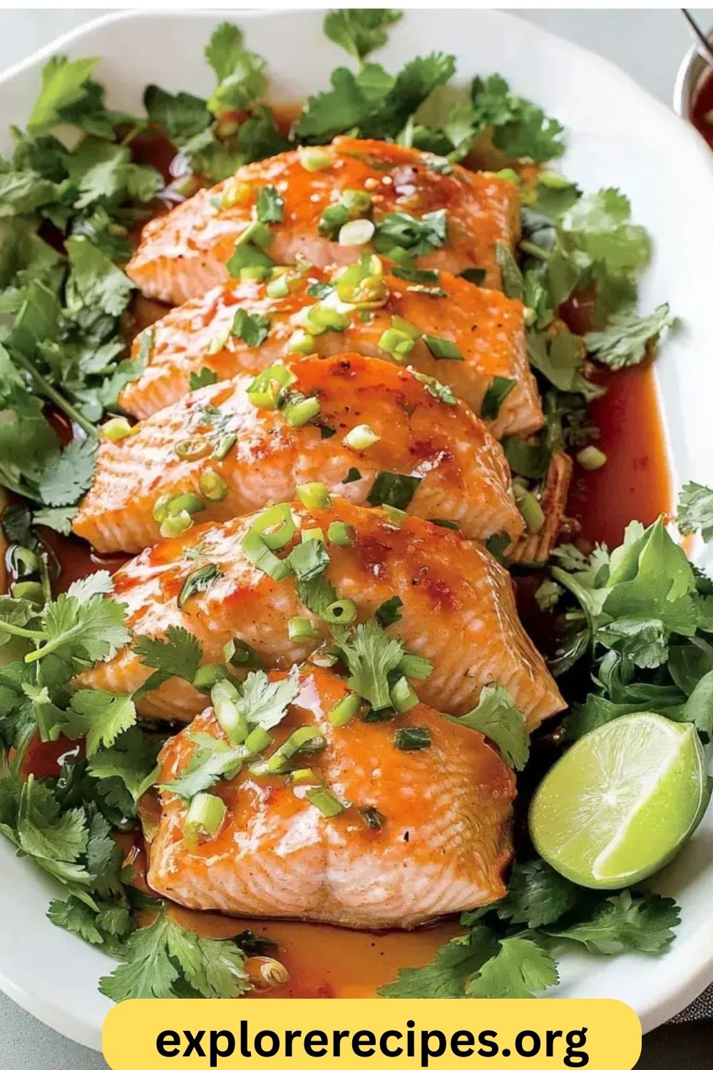 Sweet Chili Glazed Salmon: A Flavorful and Quick Dinner Recipe